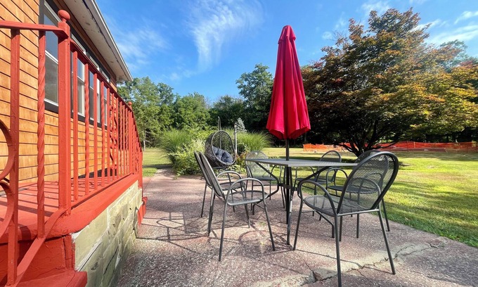 Ellenville House | 3BR Country House on 18 Acres - Hudson Valley/Catskills - King Beds