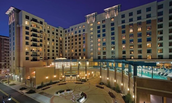National Harbor Condo | 3br Deluxe Balcony Condo Family Vacation Fun!