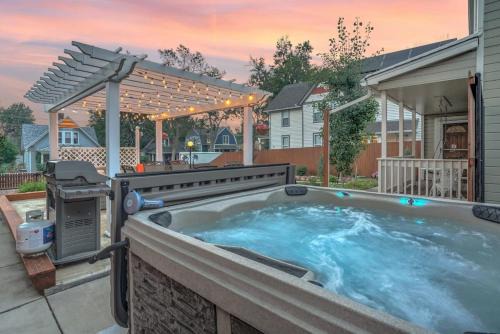 Central Colorado Springs House | 3BR DOWNTOWN - NEW Hot Tub - Olympic Training Center