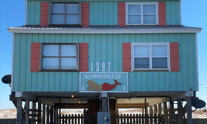 Gulf Shores Cottage | 3BR Duplex ON The Beach, Sleeps 11 Comfortably