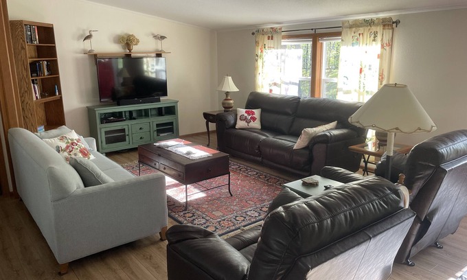 Egg Harbor House | 3BR Home Nestled on a Door County Wooded Lot