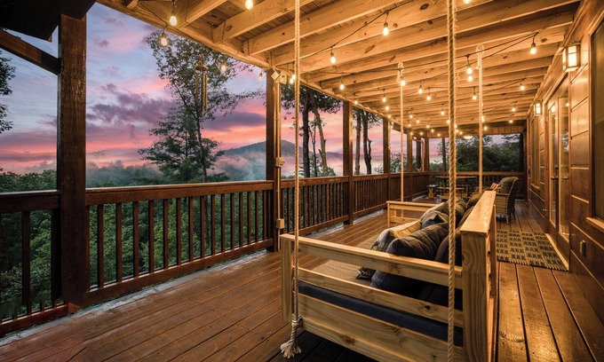 Blue Ridge Cabin | 3BR+Loft, 3 Bath Retro Cabin-Aska Blue Ridge, GA