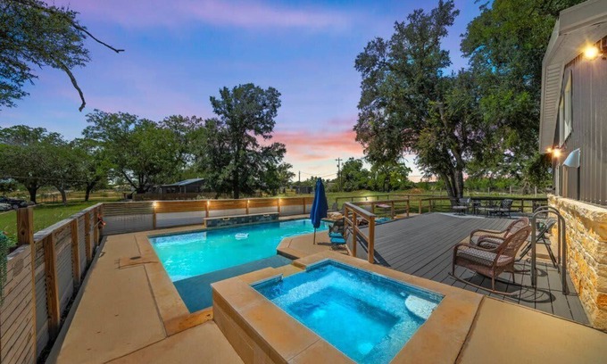 Fredericksburg House | 3BR Oasis-Pool-Pickleball-Dog Friendly