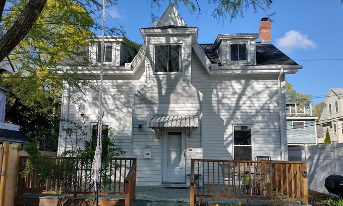 Jamaica Plain House | 3BR + Office Single Family House in Trendy Jamaica Plain