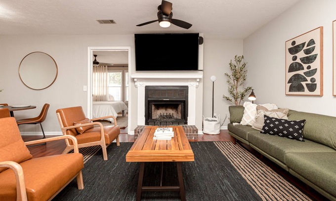 Warner Robins House | 3BR Townhouse | RAFB | Fully Fenced