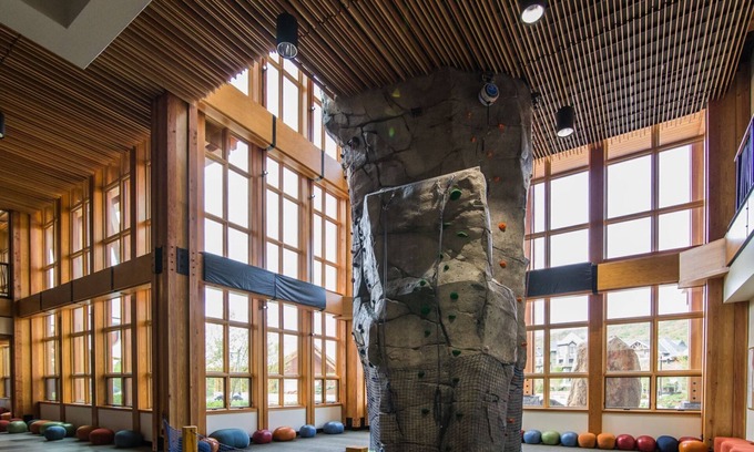 Stowe Area Apartment | 3rd Floor Studio @ The Lodge at Spruce Peak