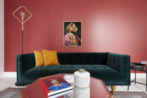 Holborn and Covent Garden House | 3VH Virginia House, 31 Bloomsbury Way by City Living London