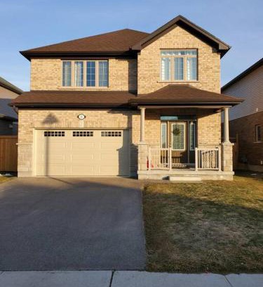 Stratford House | 4 BD Family Retreat - Basement not Included