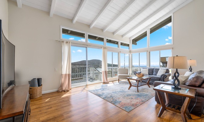 Hawaii Kai House | 4 BDR Hilltop Home w/Stunning Views, 20 Minutes from Honolulu!
