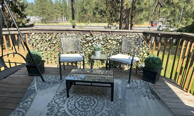 Fairwood House | 4-bed 2.5 bathroom in North Spokane with fitness room, WiFi, AC