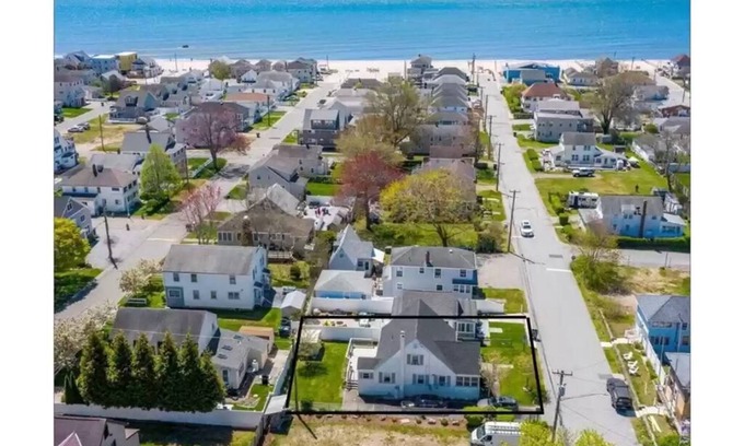 Old Lyme House | 4 BED/2 BATH -PRIVATE BEACH: OLD COLONY