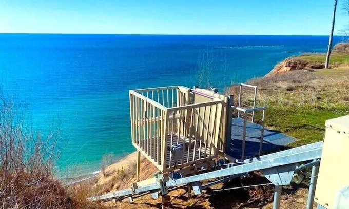 Ludington House | 4 Bed, 3.5 Bath home on a High Bluff of Lake Michigan, electric lift to beach