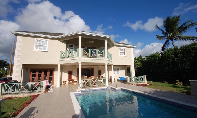 Gibbs Bay Villa | 4 Bed Colonial Style Villa with pool in private setting, short walk to 2 beaches
