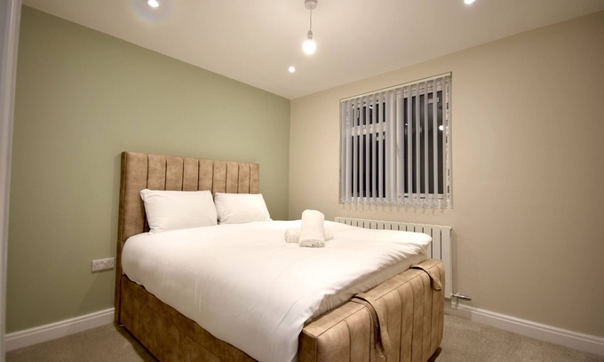 Old Trafford House | 4-Bed Home with Parking, Garden & Porch