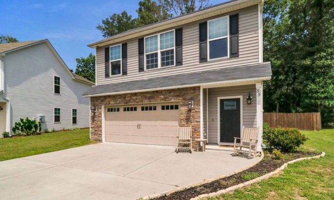 Burton Apartment | 4-bedroom 2.5 bath cozy house in charming Beaufort 15 min from MCRD PI/Donwtown