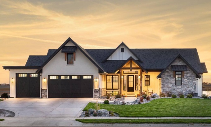 Pueblo House | 4-Bedroom /3-Bath Estate w Mountain Views, Covered Deck, Fitness Room, WiFi, AC