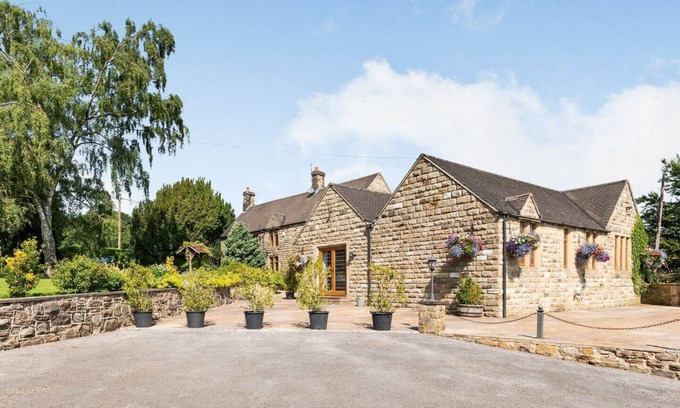 Woolley Moor Cottage | 4 bedroom accommodation in Ashover, near Matlock