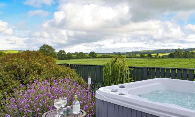 Tenby Cottage | 4 bedroom accommodation in St Florence