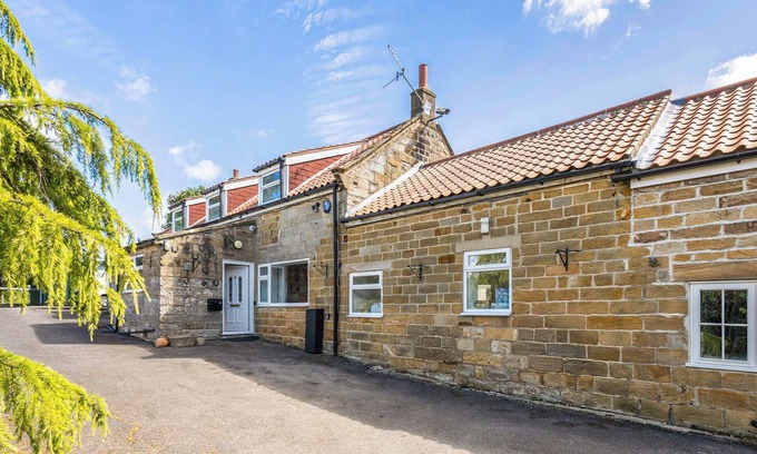 Briggswath Cottage | 4 bedroom accommodation in Stainsacre, near Robin Hood’s Bay