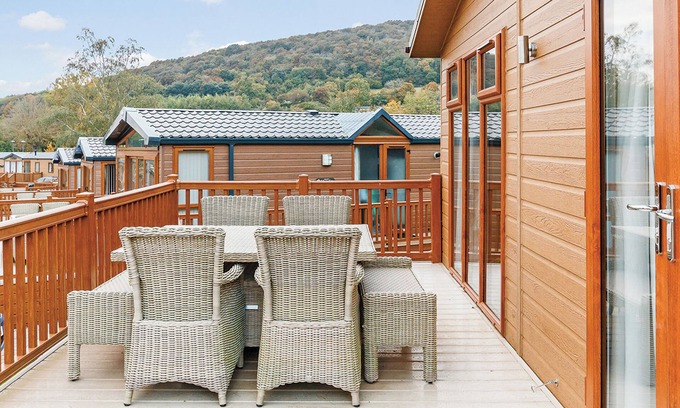 Cheddar Ski Chalet | 4 bedroom accommodation in Cheddar