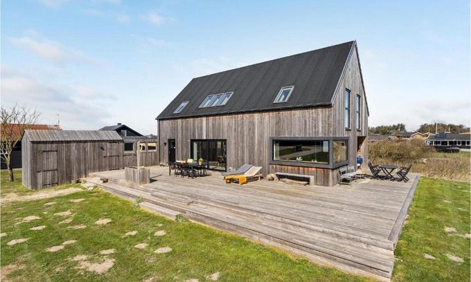 Lokken House | 4 Bedroom Amazing Home In Løkken