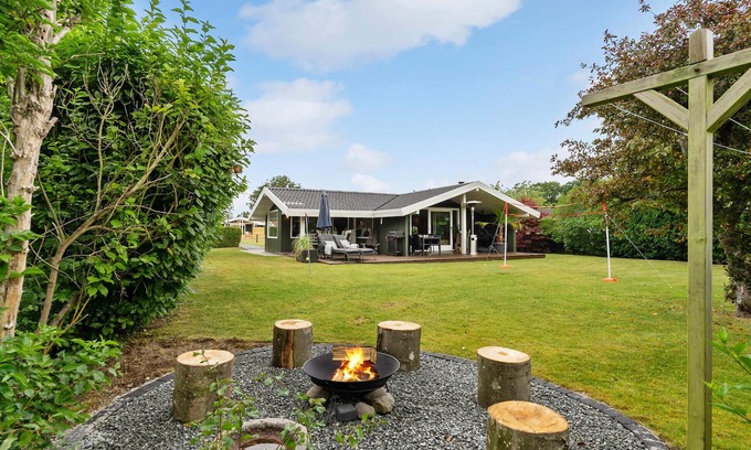 Hasmark Strand House | 4 bedroom awesome home in Otterup