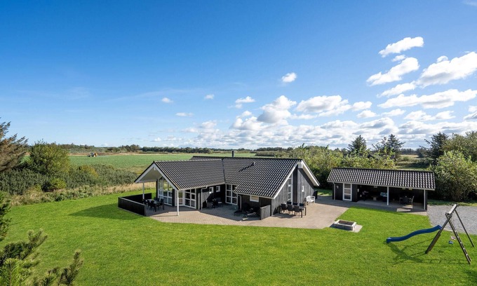 Nr. Lyngby Strand House | 4 bedroom awesome home in Løkken