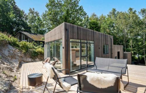 Hvidbjerg Strand House | 4 Bedroom Beach Front Home In Børkop