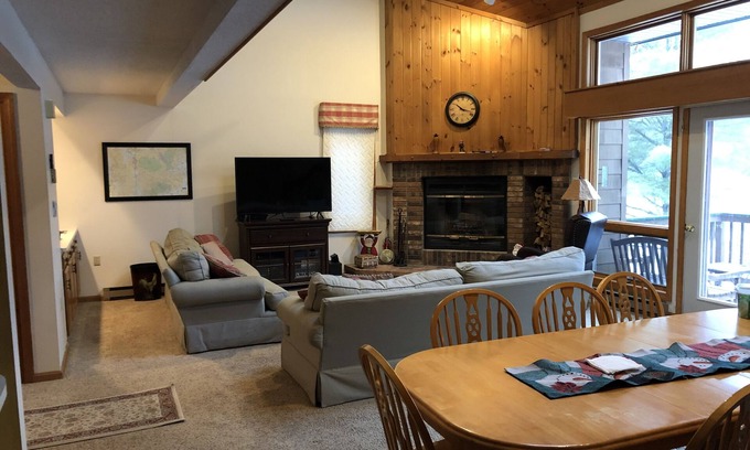 North Woodstock House | 4 bedroom condo has great view of mountains