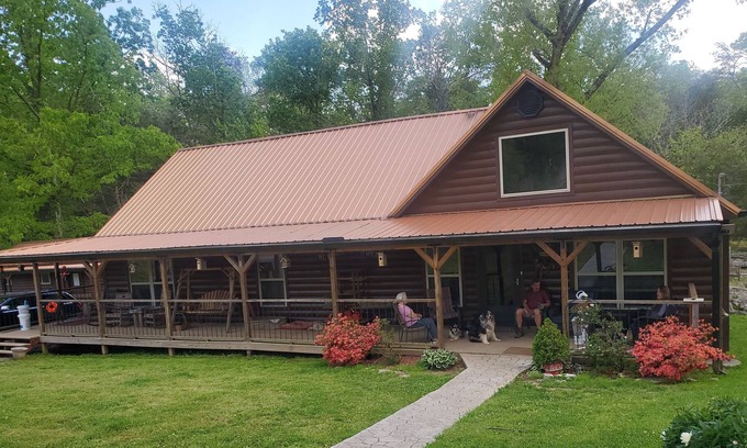New Tazewell Other | 4 bedroom farmhouse within walking distance to Norris Lake