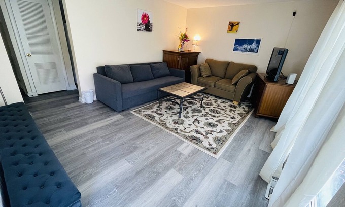 Norfolk - Virginia Beach House | 4 Bedroom for 10 guest Home in Norfolk