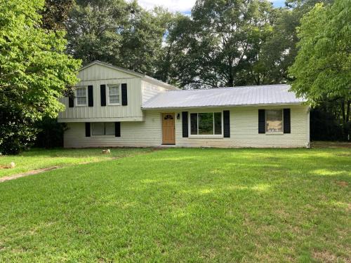 Athens House | 4 Bedroom Furnished Private Home Near UGA Downtown Athens