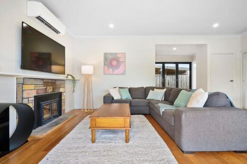 Heathmont Apartment | 4 Bedroom Home in Heathmont Perfect for Families