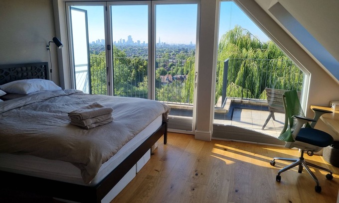 Highgate House | 4 Bedroom House With Stunning Views OF London