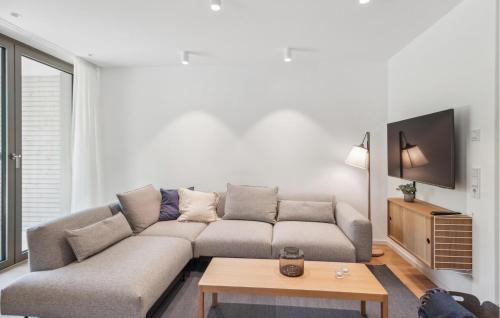 Tossens Apartment | 4 Bedroom Nice Apartment In Tossens