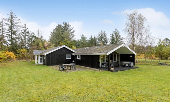 Tversted House | 4 bedroom pet friendly home in Bindslev