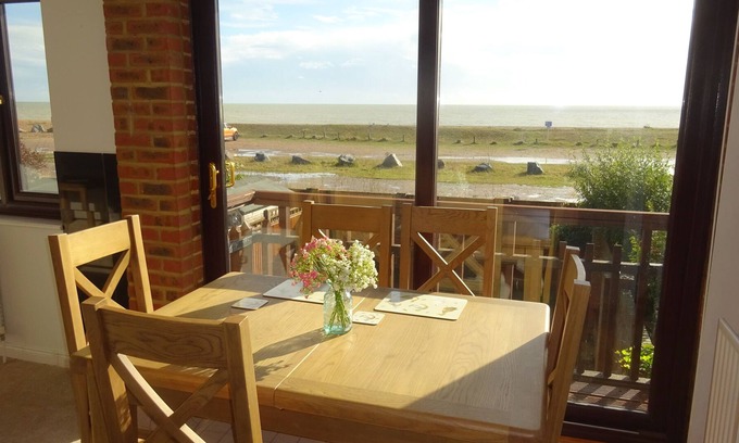 New Romney House | 4 bedroom premier property with sea views