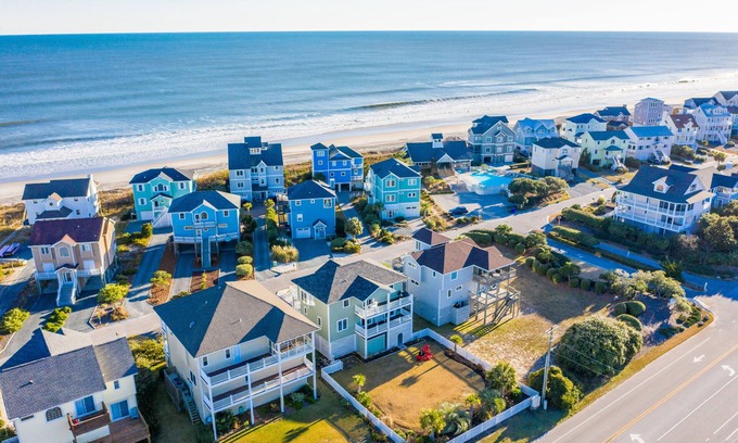 Village of Stump Sound House | 4 Bedroom - Sleeps 12 - Community Pool