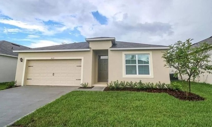 St. Cloud Apartment | 4 Bedroom Single family 420554 by Houzlet