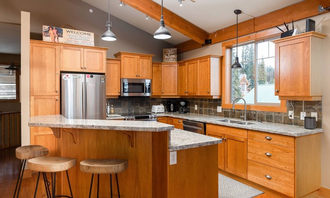 Snow Pine Estates Ski Chalet | 4 bedroom, Ski-in/ski-out, brand new private hot tub, Family friendly,