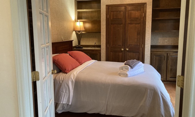 Raleigh House | 4-bedroom vacation home 17 minutes from North Carolina State University