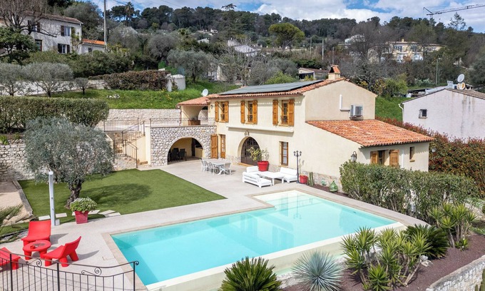 La Colle-sur-Loup Villa | 4 bedroom villa in la colle-sur-loup