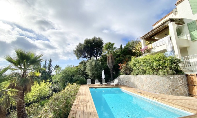 La Croix-Valmer Villa | 4 bedroom villa with sea view and swimming pool near St Tropez