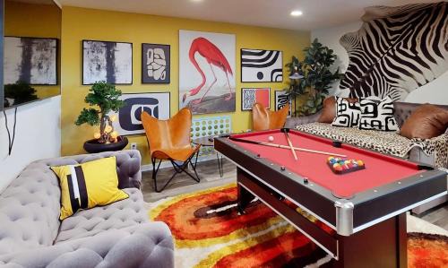 Henderson House | 4 Bedroom Vintage Cool House