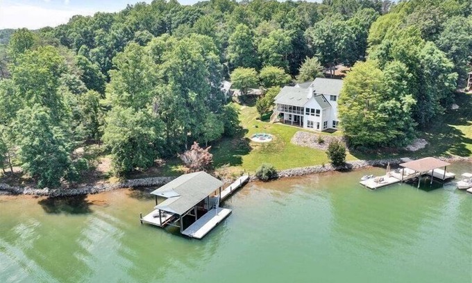 Moneta House | 4 Bedrooms, 1 Flex Room, 3½ Bathrooms! Pet Friendly! Many Recent Updates! Sits Close to the Water!