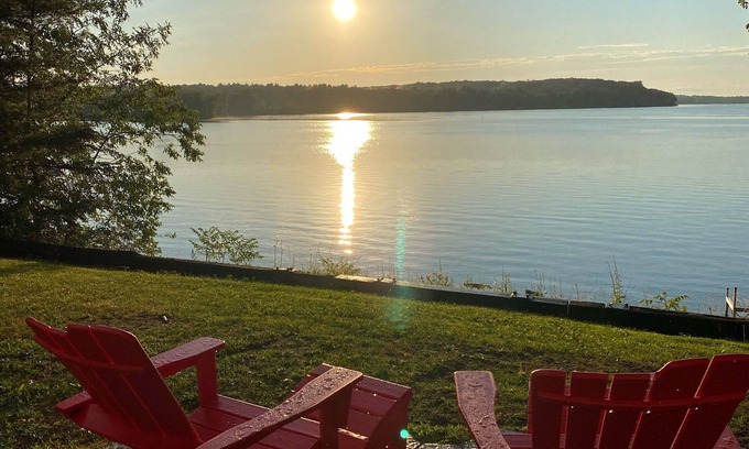Mosinee House | 4+ Bedrooms 3 Bathrooms Sleeps 13