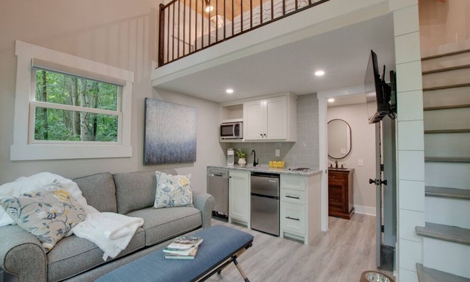 Groveoak Cabin | #4 (Birch) Luxury Treehouse near Lake Guntersville