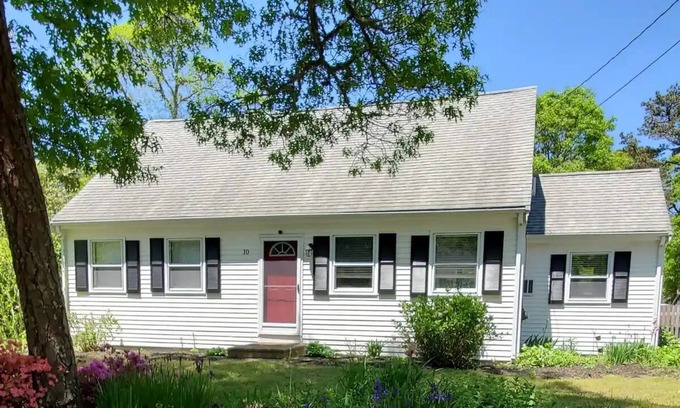 East Harwich House | 4 Br - Spacious E Harwich Home - Close to Beaches
