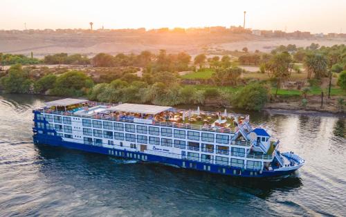 Aswan Boat Rental | 4 Days 3 Nights Nile cruise trip from Aswan to Luxor including Abu Simbel Temples Visit every Monday, Wednesday and Friday