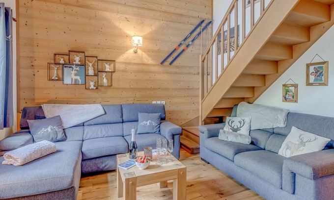 Les Brevieres Ski Chalet | 4* Duplex chalet for 8 in Tignes, balconies and PARKING